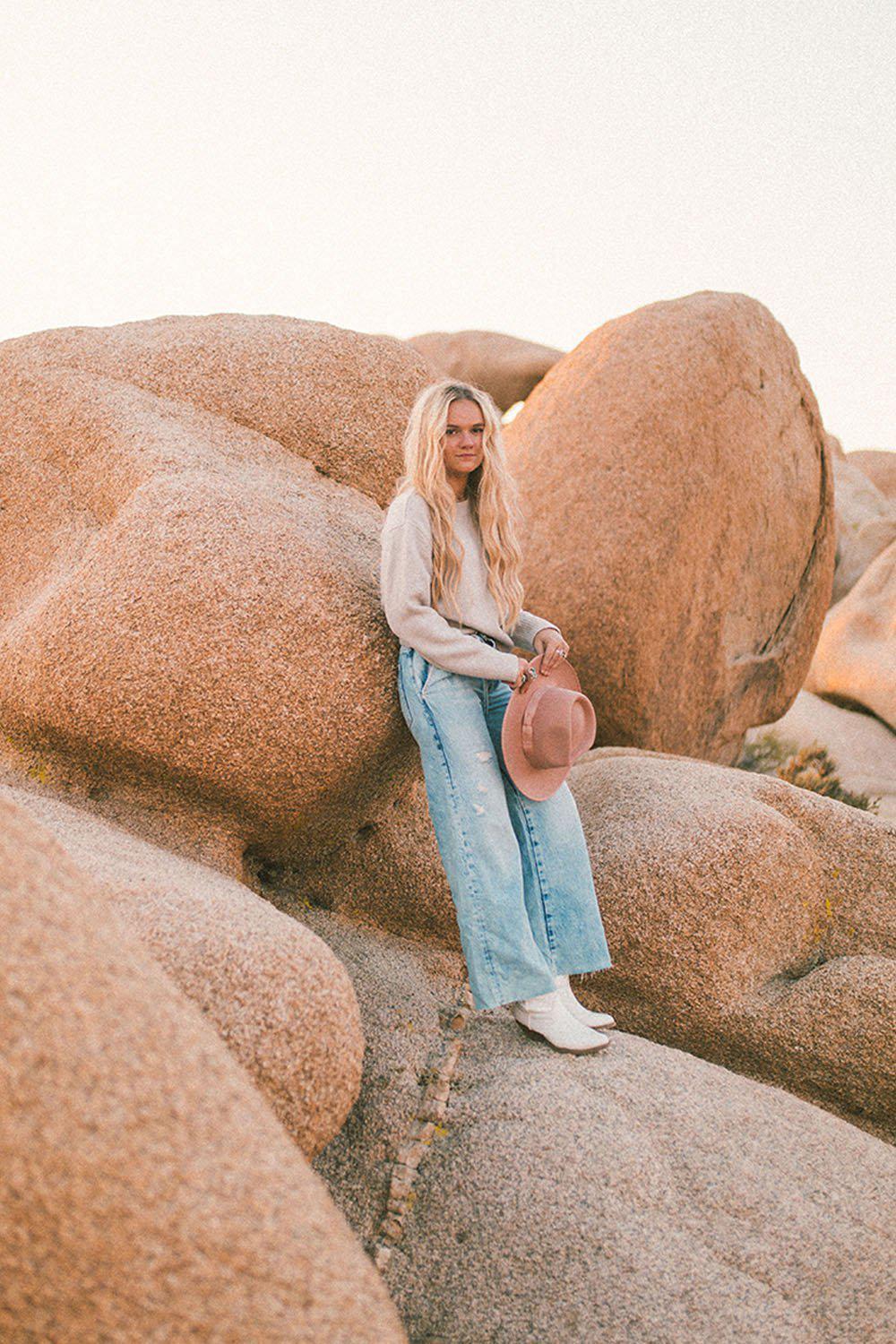 Free People Kinsey Crop Jeans in Light Wash Denim | Free People Kinsey Crop Jeans in Light Wash Denim | Clad & Cloth |  Bottom | Amazon | Instagram.